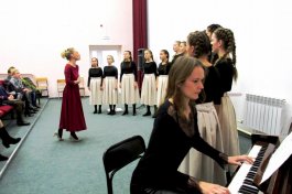 30 октября состоялся мастер-класс преподавателя А. Мовчан и ее хора «GLORIA» (концертмейстер М. Яковлева)