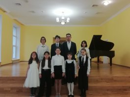 26 апреля в Чебоксарской детской музыкальной школе №1 им. С. М. Максимова прошел концерт «Весенняя фантазия» .