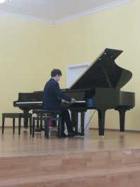 26 апреля в Чебоксарской детской музыкальной школе №1 им. С. М. Максимова прошел концерт «Весенняя фантазия» .