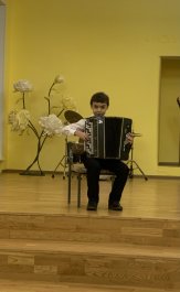 20 декабря в музыкальной школе № 1 им. С.М. Максимова прошел отчетный концерт отделения народных инструментов «Мы с вами встречались».