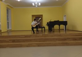 19 сентября в ЧДМШ №1 им. С.М. Максимова состоялся концерт–беседа «С музыкой по жизни».