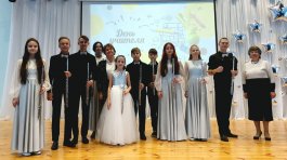 Ансамбль флейтистов «Dolce» принял участие в праздничном концерте.