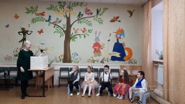 Новогоднее занятие в группе Музыкарики