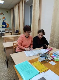 Студенты перенимают секреты мастерства опытных педагогов