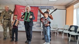 Юные музыканты поздравили медиков с Международным женским днем
