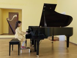 Завершился конкурс учащихся фортепианного отделения «Играем классику»