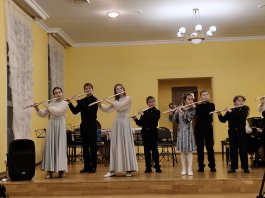 Ансамбль флейтистов Dolce выступил на творческом вечере Заслуженного работника культуры Чувашской Республики Григорьева Станислава Вячеславовича – «Презентация-авторский концерт, посвященный 105-летию ЧДМШ № 1 им. С.М. Максимова». 