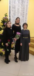 В ЧДМШ N1 им. Максимова состоялся праздничный концерт преподавателей Чебоксарской детской музыкальной школы №1 «Волшебство декабря».