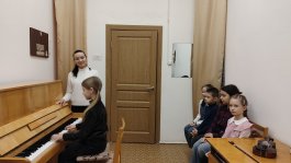 В ЧДМШ №1 им. С.М. Максимова состоялся информационный час для школьников на тему «Основы здорового образа жизни». 